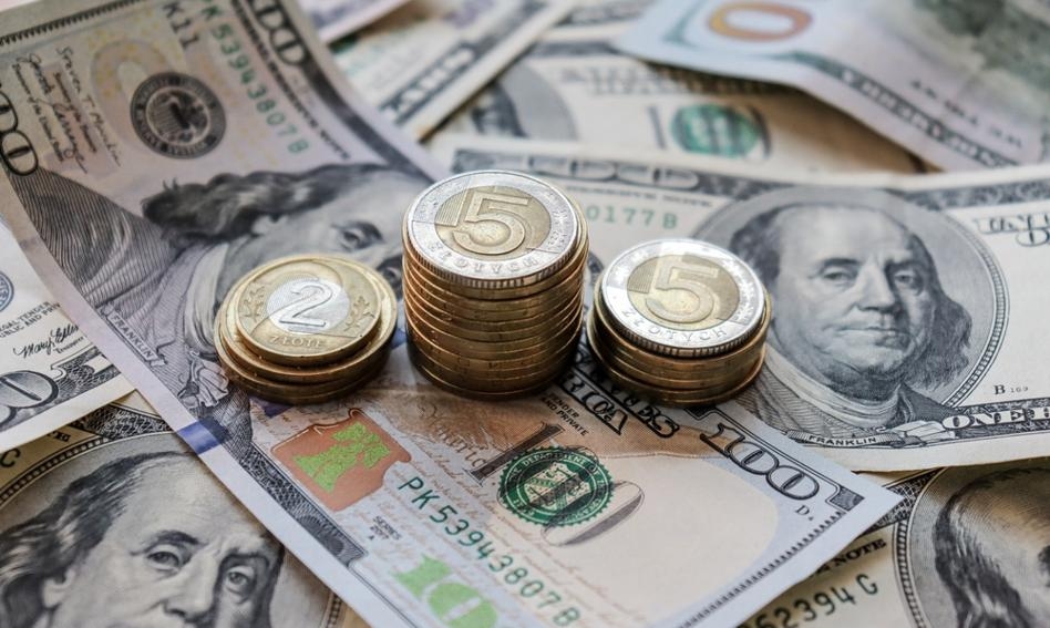 I dati sull'inflazione non hanno influenzato i tassi di cambio. Il dollaro potrebbe rimanere a livelli elevati.