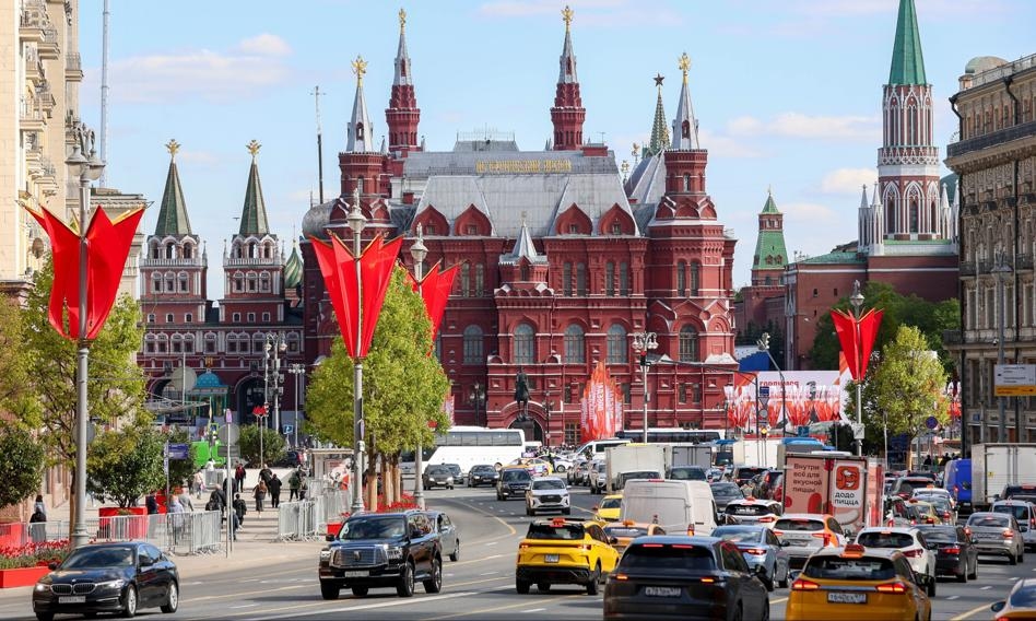 Russia braces for lower oil prices, will reduce Prosperity Fund