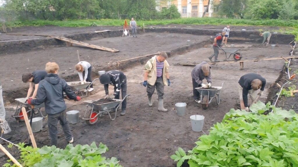 Dopo gli scavi, nel luogo in cui viveva l'élite dell'antica Novgorod, sorgerà un albergo