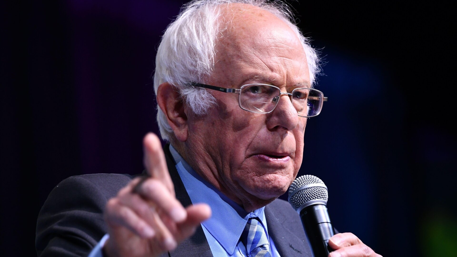 Bernie Sanders onthult het AI-'doemscenario' dat topexperts zorgen baart