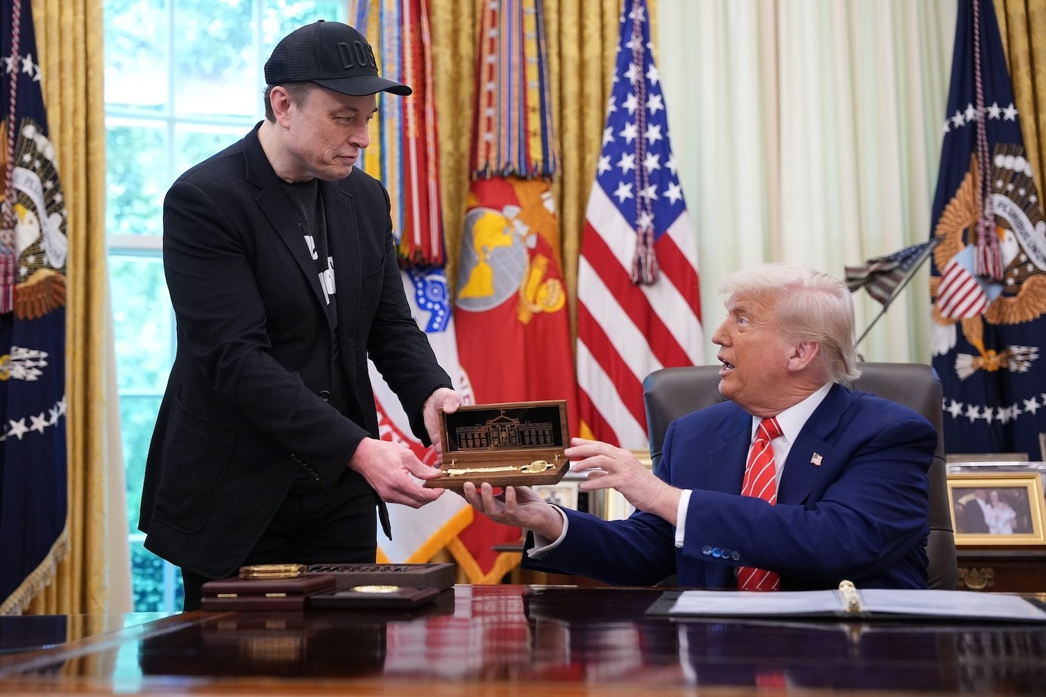 Trump przyznaje, że „Elon naprawdę nie odchodzi” podczas konferencji prasowej DOGE