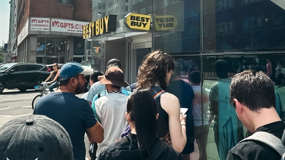 Did the Switch 2 Just Accidentally Make Waiting in Line Fun Again?