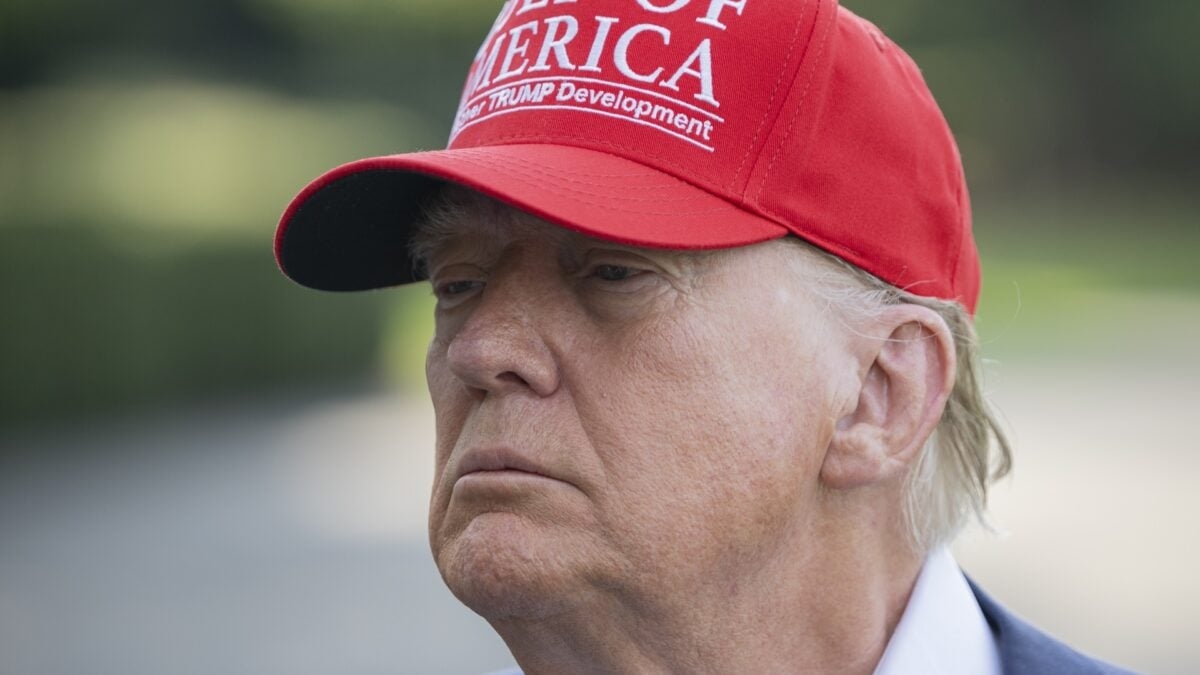 Trump verliest zijn leger van internet-alfa-mannetjes vanwege de Epstein-dossiers