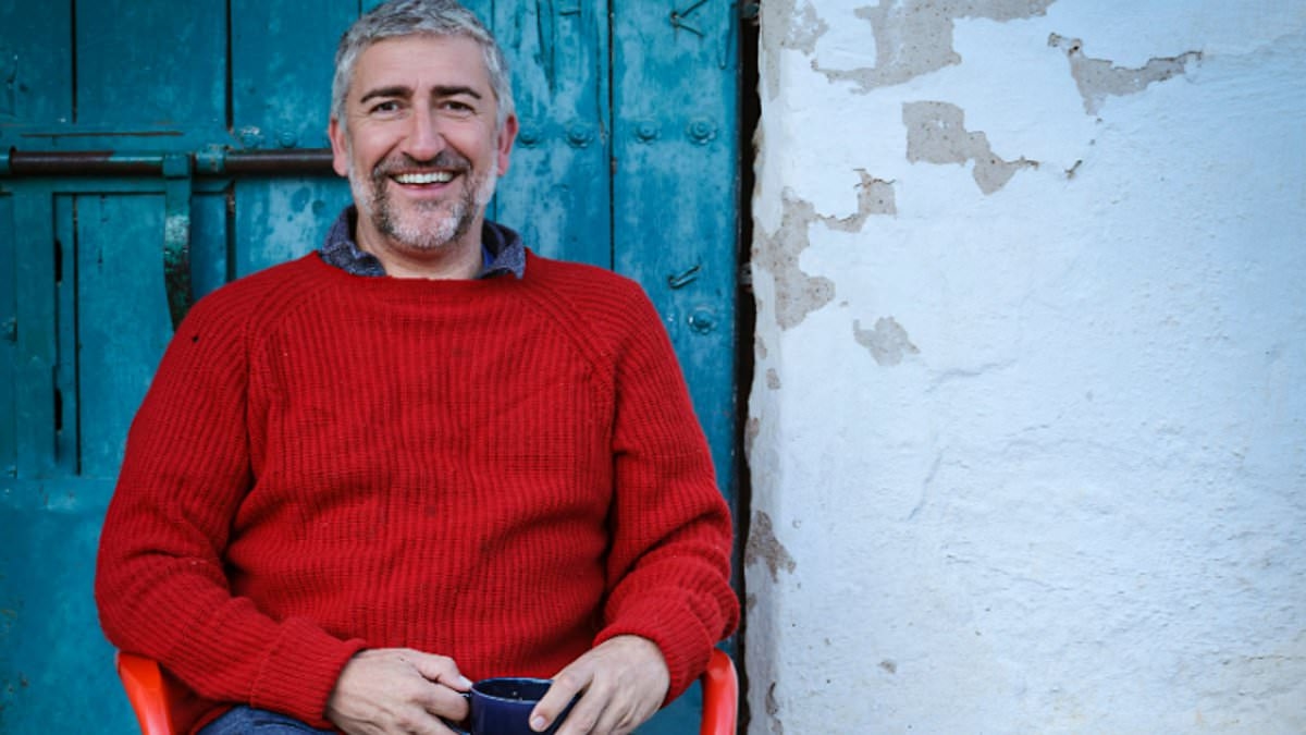 Little Ruins: Rebuilding A Life by Manni Coe: How I recovered from being abused - by my vicar