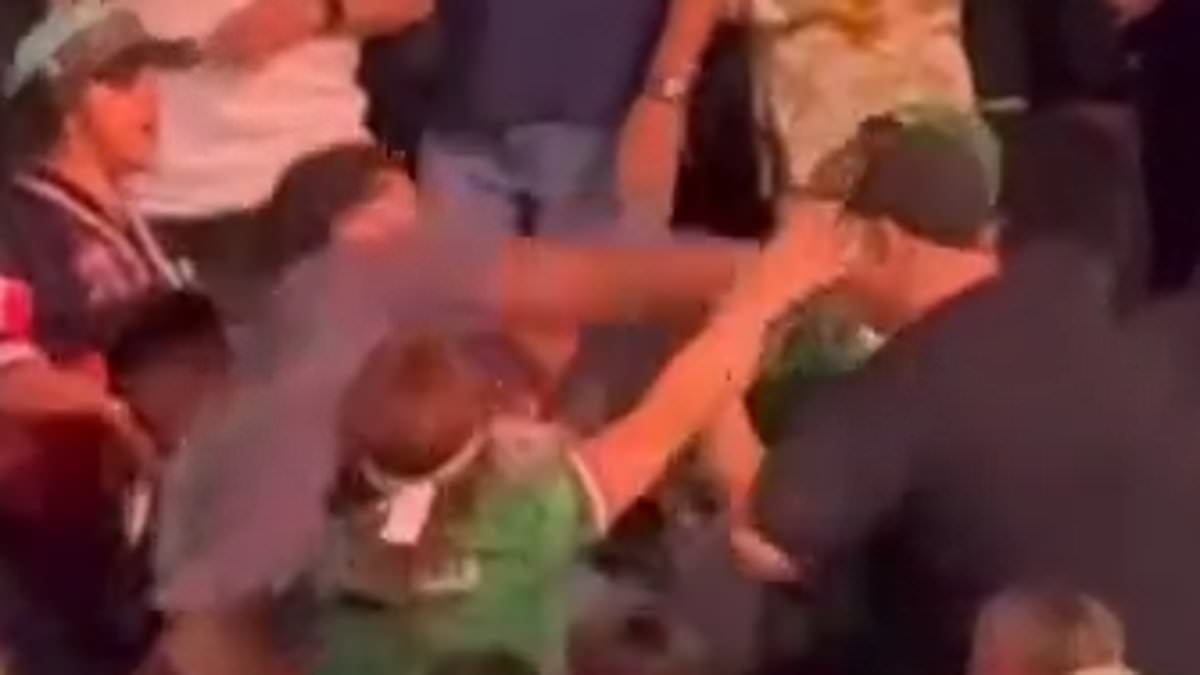 Une violente bagarre éclate entre des supporters lors de la pesée de Canelo Alvarez et Terence Crawford