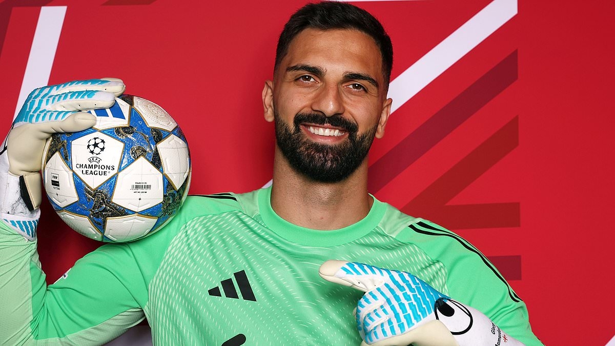 O gigante georgiano é apontado como o próximo número 1 do Liverpool: por que os Reds acreditam que Giorgi Mamardashvili pode substituir Alisson, o que os insiders pensam do goleiro - e como o clube roubou a marcha dos rivais para contratá-lo