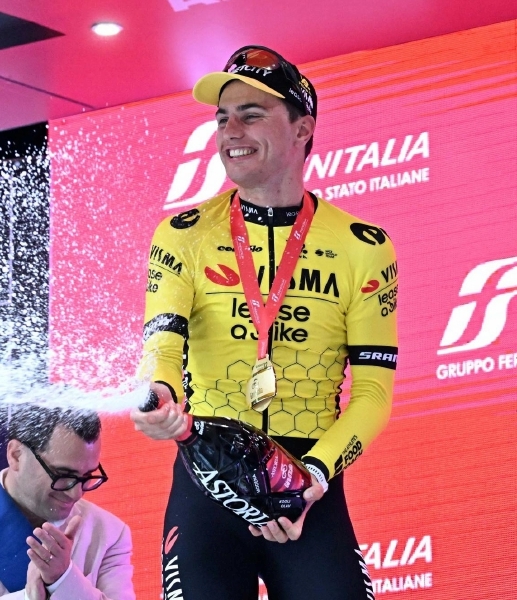 Der Mexikaner Del Toro baut seinen Vorsprung aus und stärkt sein „Rosa Trikot“ beim Giro d'Italia