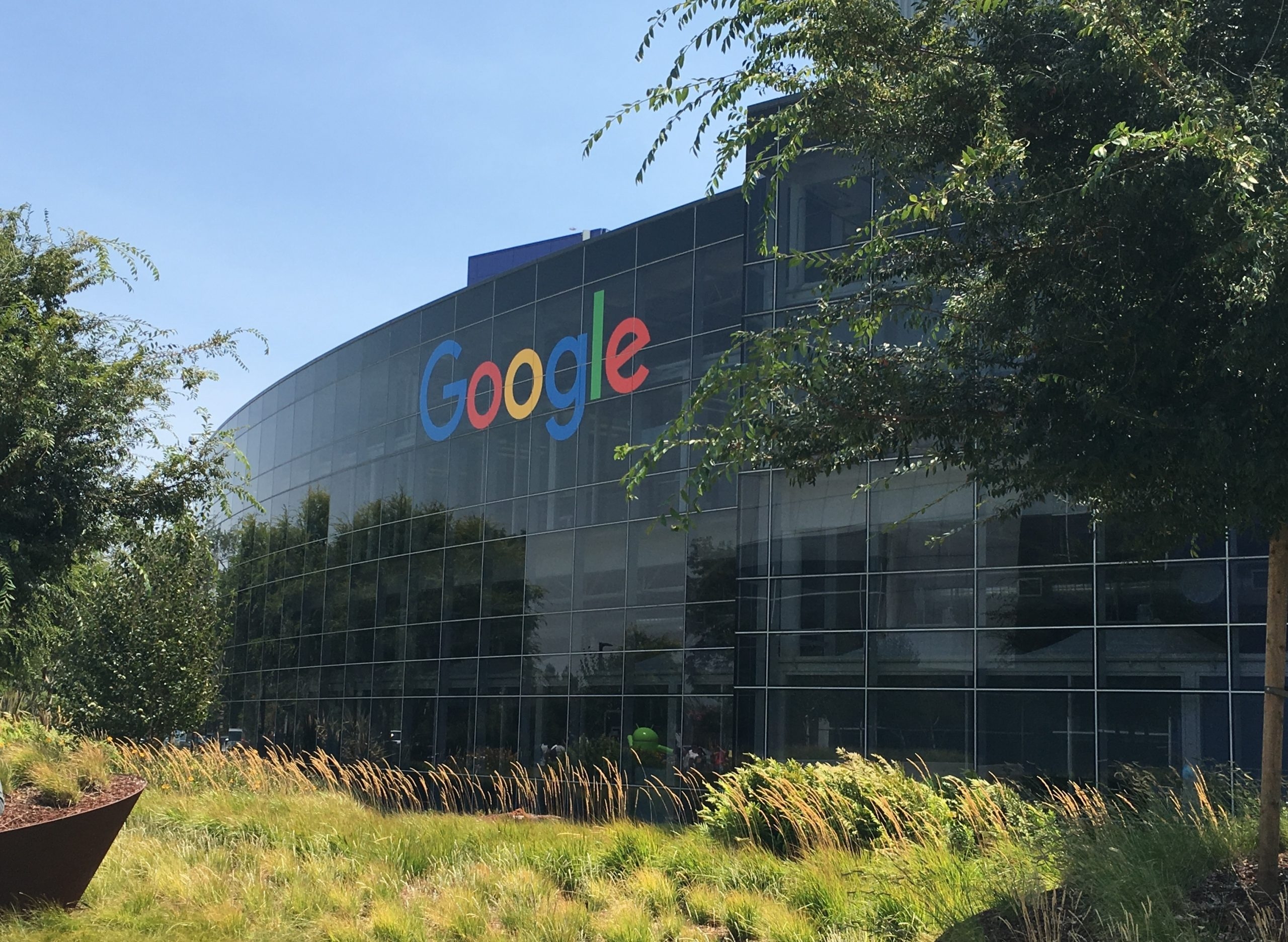 Donald Trump considers the fine imposed by Brussels on Google "very unfair."
