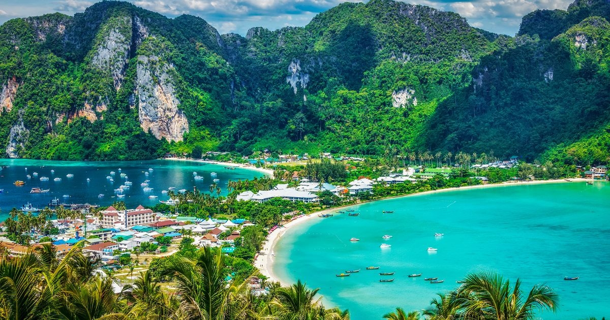 Des destinations long-courriers surprenantes : les Britanniques abandonnent la Grèce et l'Espagne « surpeuplées » pour