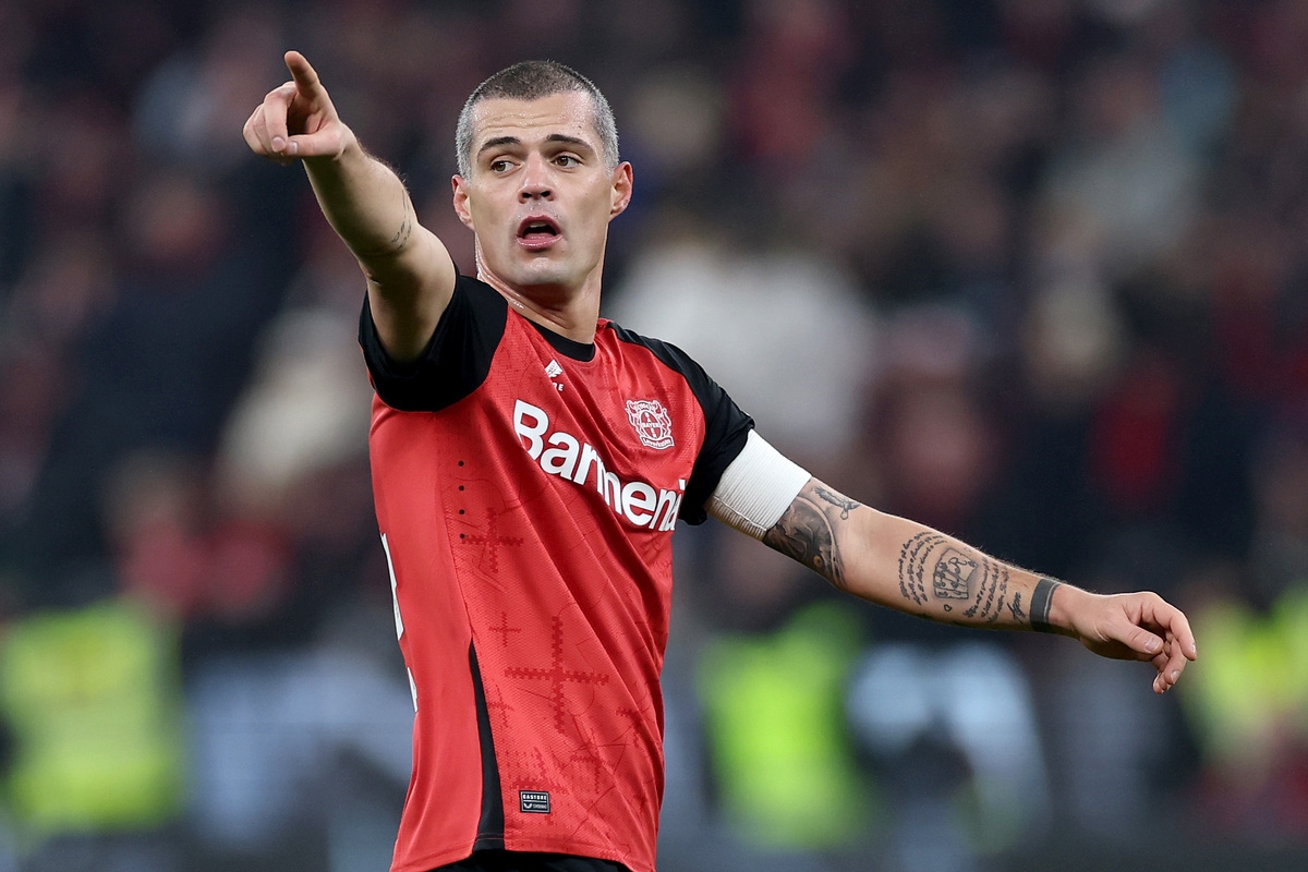 Exclusivo: Xhaka pressiona por transferência para o Milan enquanto o Leverkusen resiste