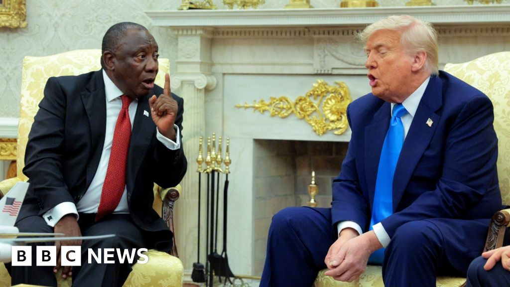 Trump affronta il presidente sudafricano accusandolo di "perseguitare" gli afrikaner