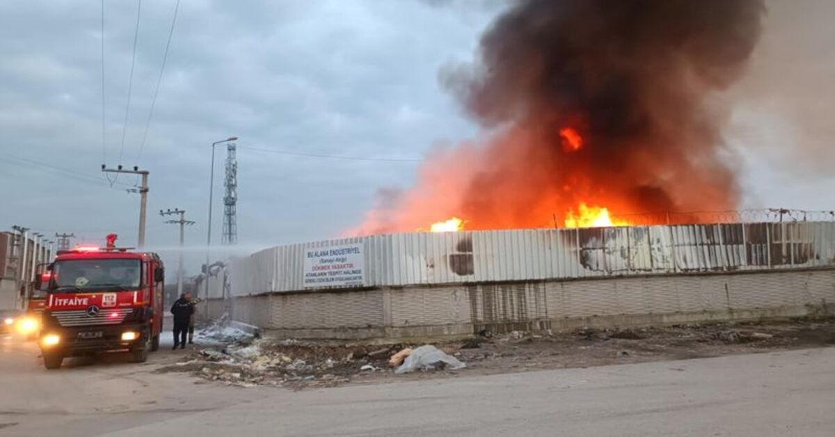 Incêndio em centro de coleta de lixo