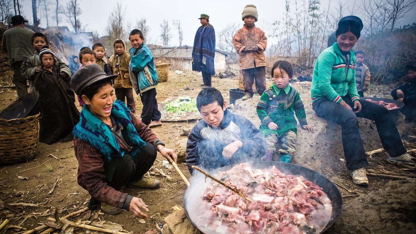 It tastes better together: How families around the world eat