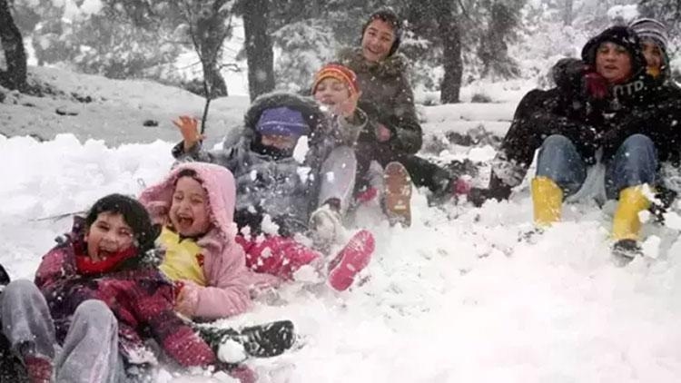 Sneeuw is een obstakel voor onderwijs… Dit zijn de provincies en districten die gesloten zijn