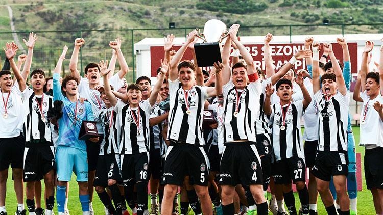 Beşiktaş U16 pokonał Fenerbahçe i został mistrzem!