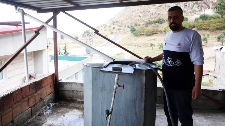 The solution he found for water outages became the focus of attention on social media.