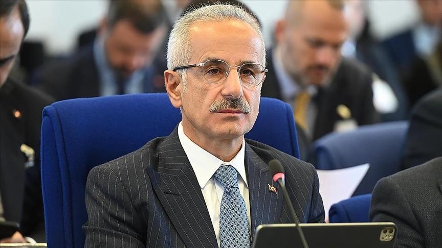 Minister van Transport en Infrastructuur Uraloğlu ontmoette zijn collega's uit vijf landen