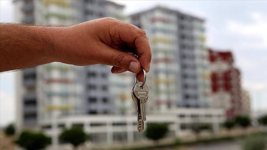 Ort: Istanbul Bakırköy! Der Vermieter wollte einen Mieter, der 2.250 TL bezahlt hatte, räumen lassen! Er reichte Klage gegen das Gericht wegen illegalen Vorgehens ein.