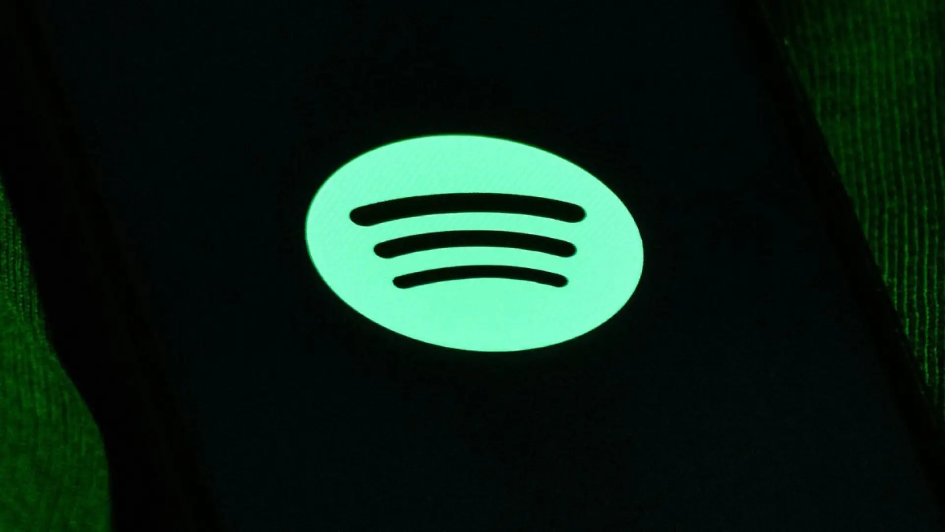 Panama Çalma Listeleri: Bu, politikacıların ve ünlülerin Spotify'da neler dinlediğini ifşa eden viral web sitesidir.