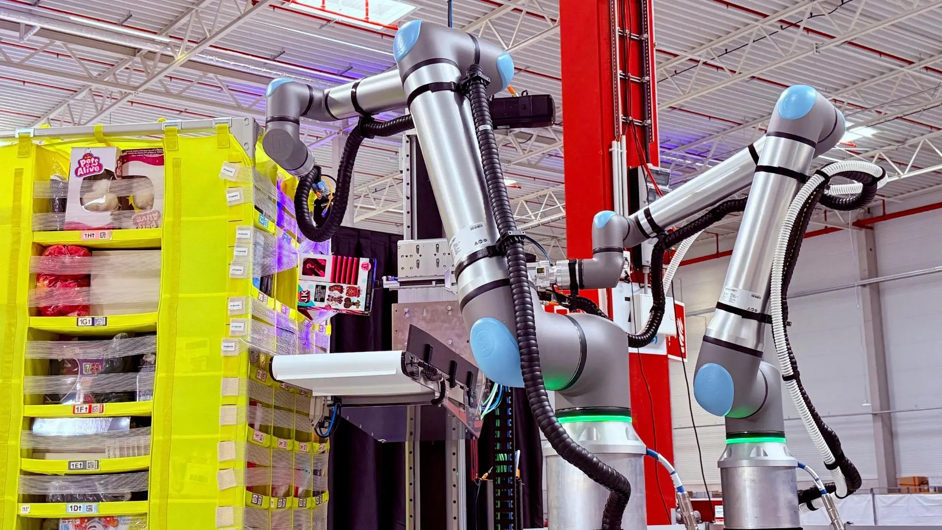 Amazon achieves the impossible with Vulcan, its new intelligent robot capable of feeling like a human.