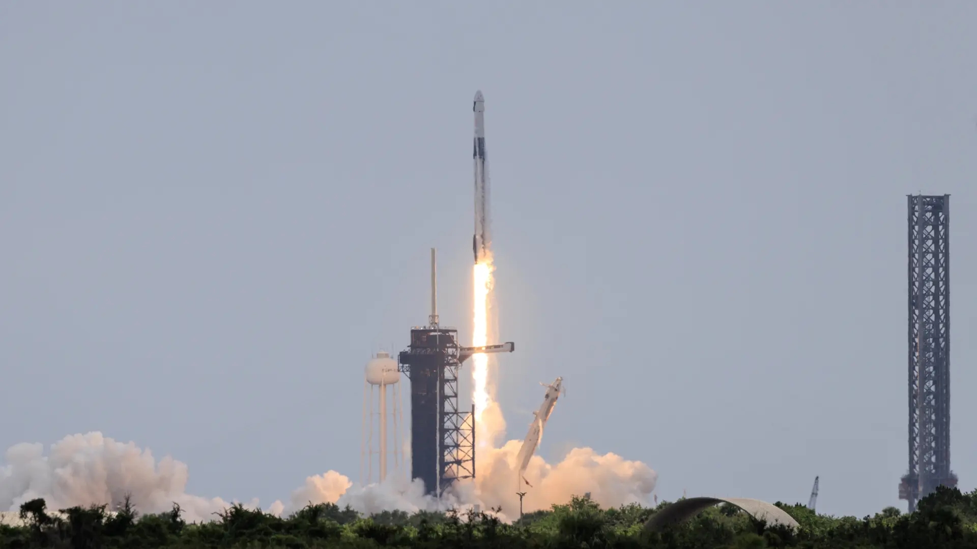 NASA ve SpaceX'in Crew-11 görevi, dört mürettebat üyesiyle birlikte ISS'ye fırlatıldı.