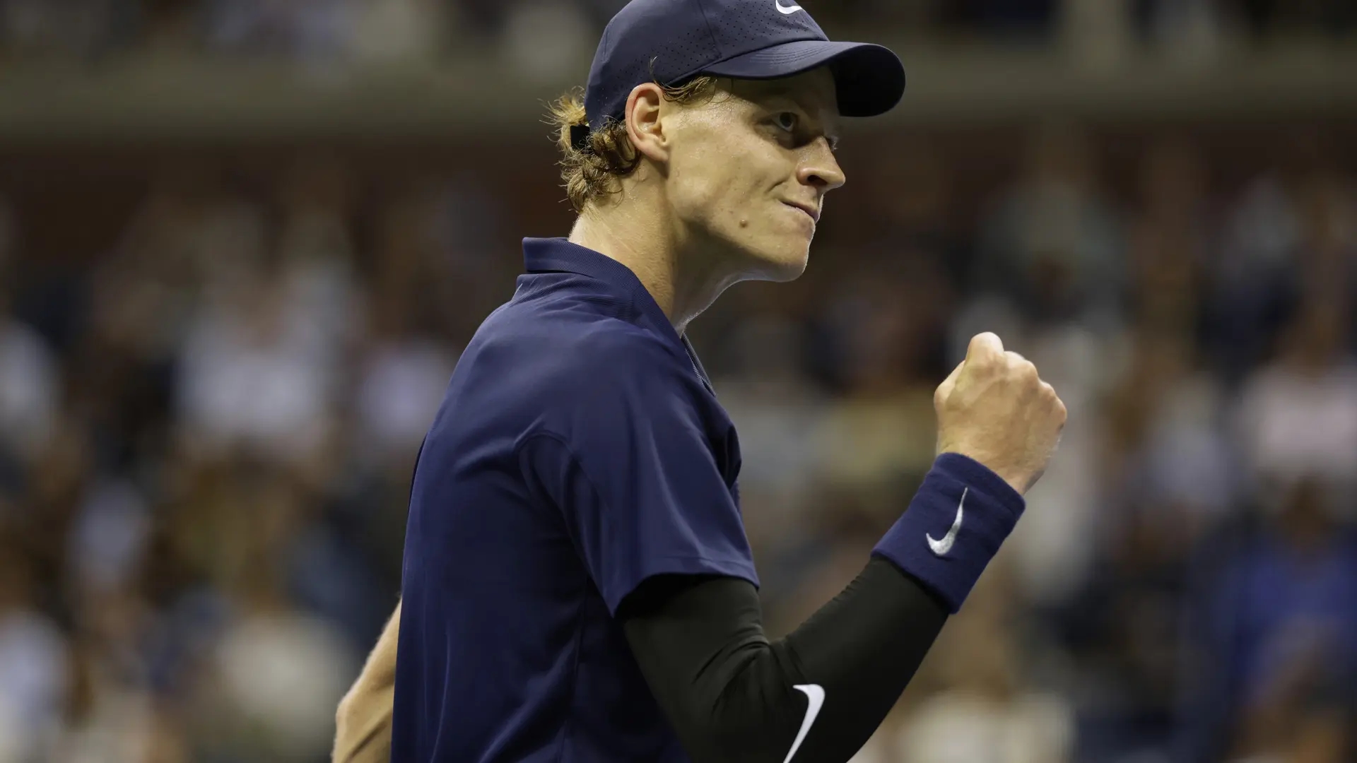 Jannik Sinner schlägt seinen Landsmann Musetti und denkt bereits über ein US Open-Finale gegen Carlos Alcaraz oder Novak Djokovic nach.