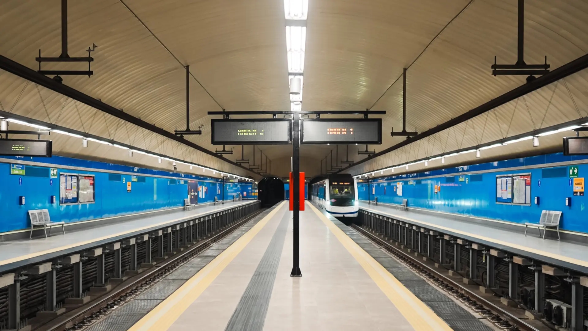 Line 6 reopens between Méndez Álvaro and Moncloa: new tracks, reinforced platforms, and less noise