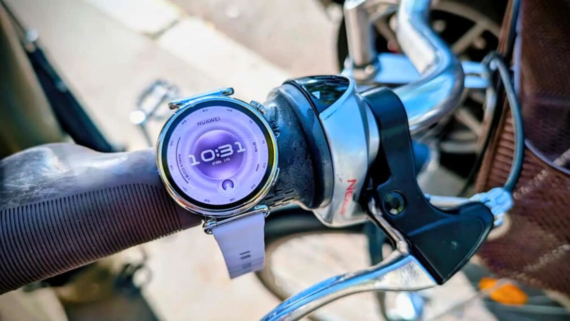 HUAWEI Watch GT 6, primeras impresiones: fluidez y elegancia conocidas en una pantalla mejor y un cuerpo más ligero