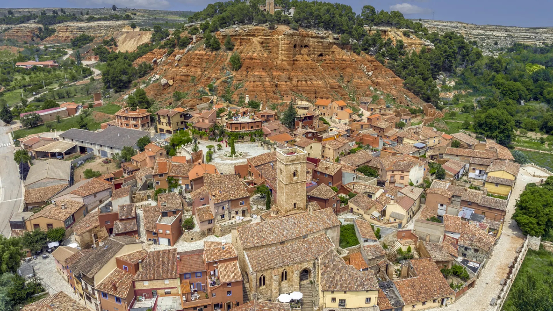 Die kleine Stadt Saragossa mit 100 Einwohnern und einer wunderschönen Quelle