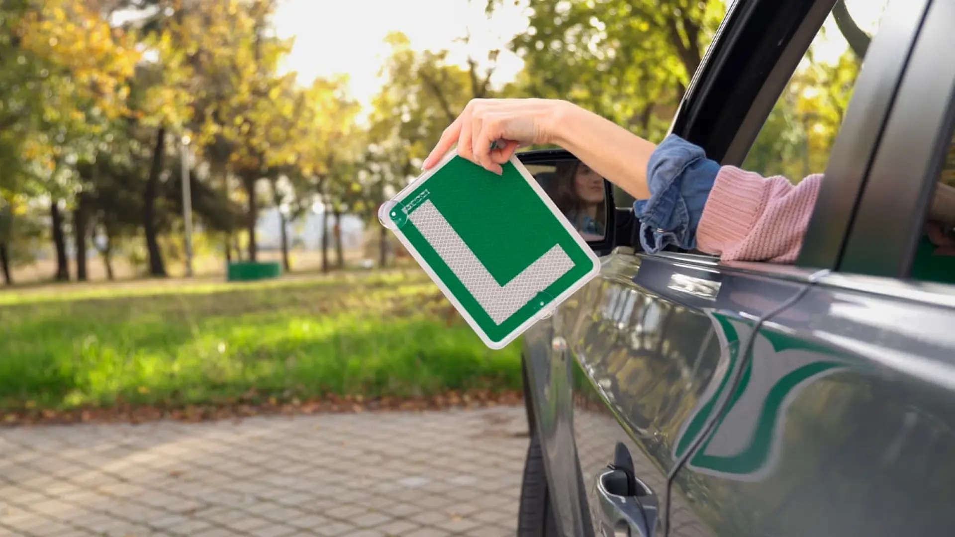 De gevangenisstraf die vier personen kunnen krijgen voor het zich voordoen als een ander tijdens het praktijkexamen voor het verkeer
