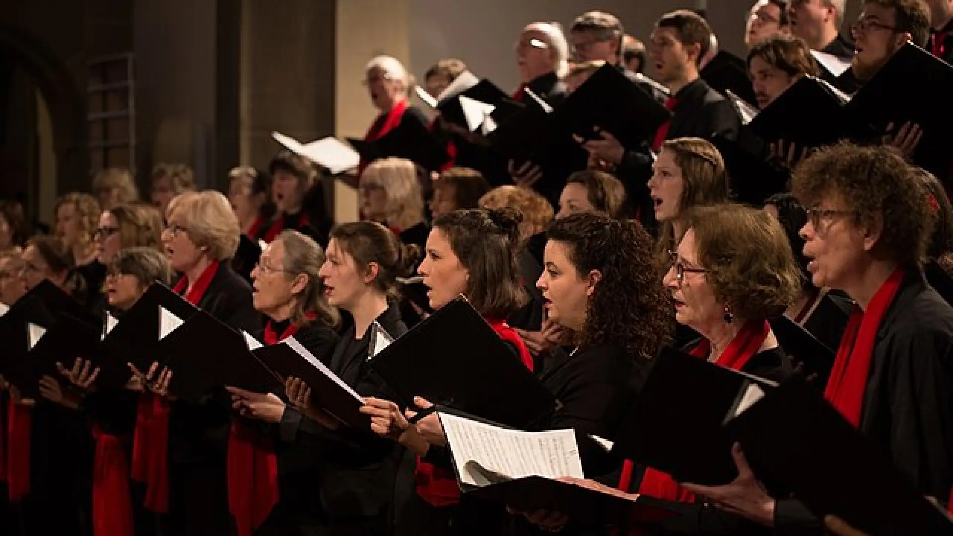 Laut einer neuen Studie verringert das Singen in einem Chor das Risiko eines Herzinfarkts.