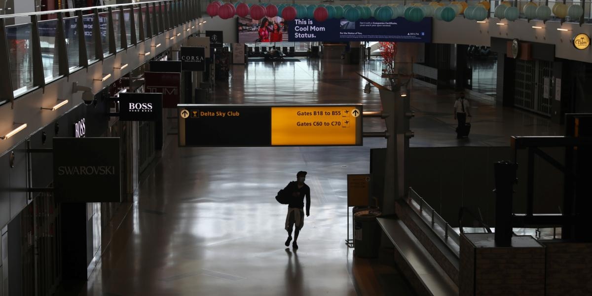 Aufgrund des Regierungsstillstands werden die Vereinigten Staaten die Fluggesellschaften ab Freitag auffordern, Flüge zu streichen.