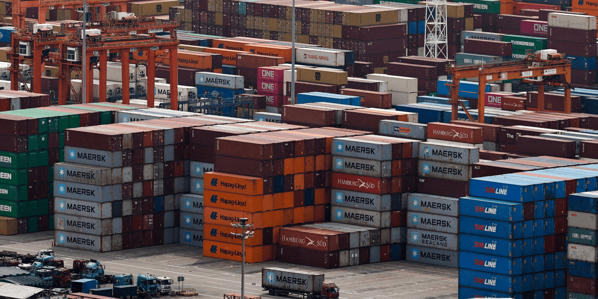 Tregua comercial entre China y EU reaviva demanda de portacontenedores y genera atascos