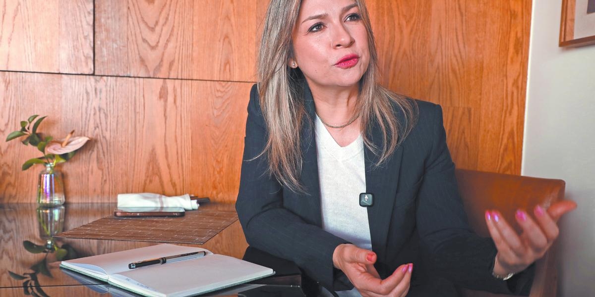 “There are 10 months left to rescue Colombia”
