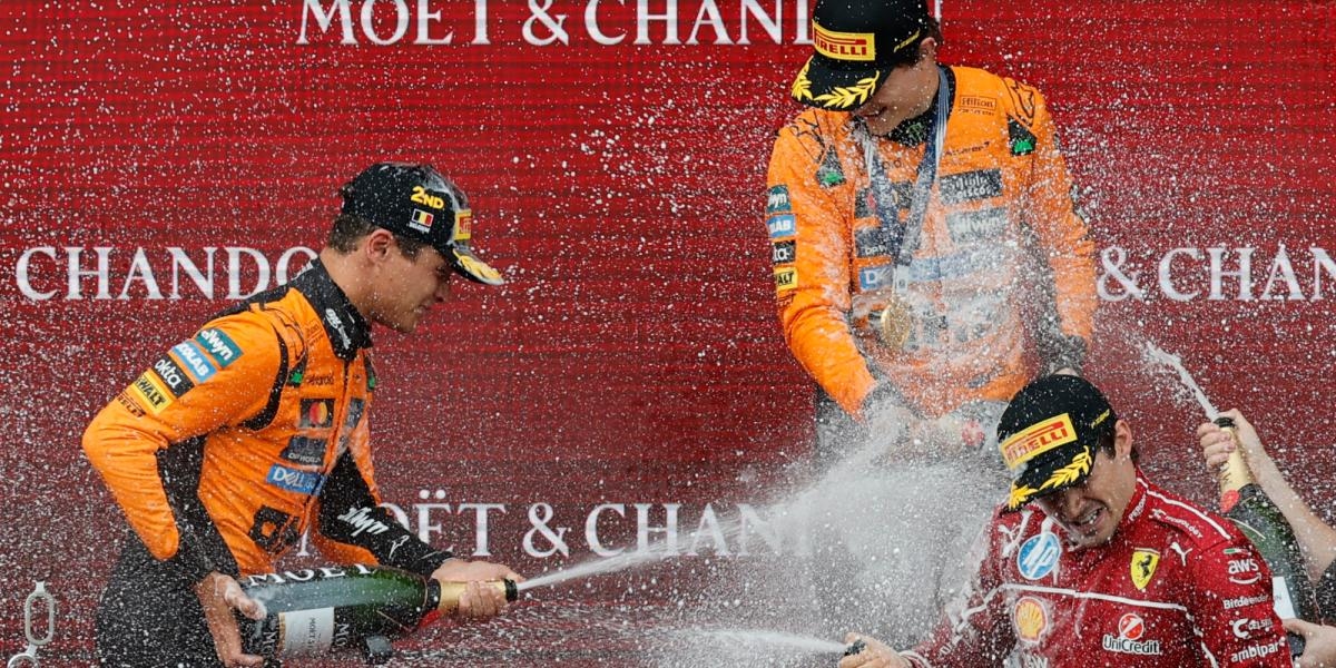 La McLaren celebra la migliore stagione con doppietta degli ultimi 37 anni