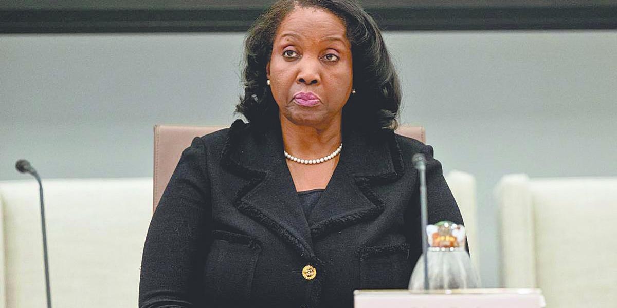 Lisa Cook, Fed'deki işini korumak için Trump'a dava açacak.