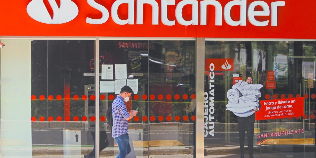 Santander Mexico rezygnuje z opłat za przelewy międzynarodowe w swojej aplikacji.