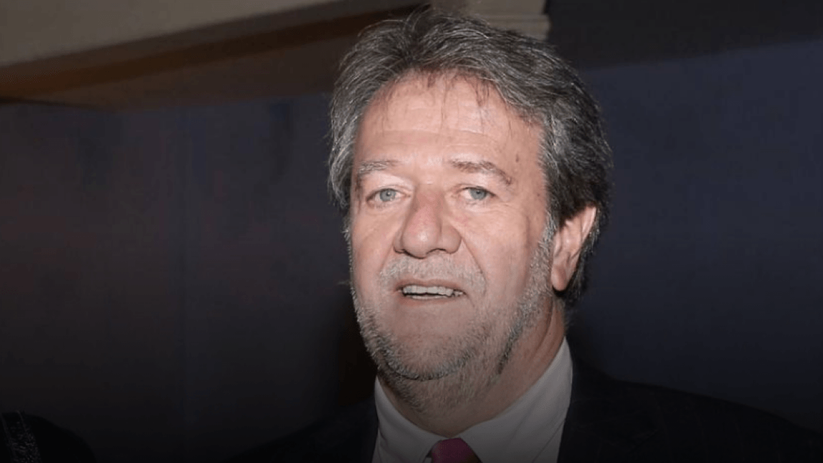Omonimi del mondo, separati! / rubrica di Óscar Acevedo