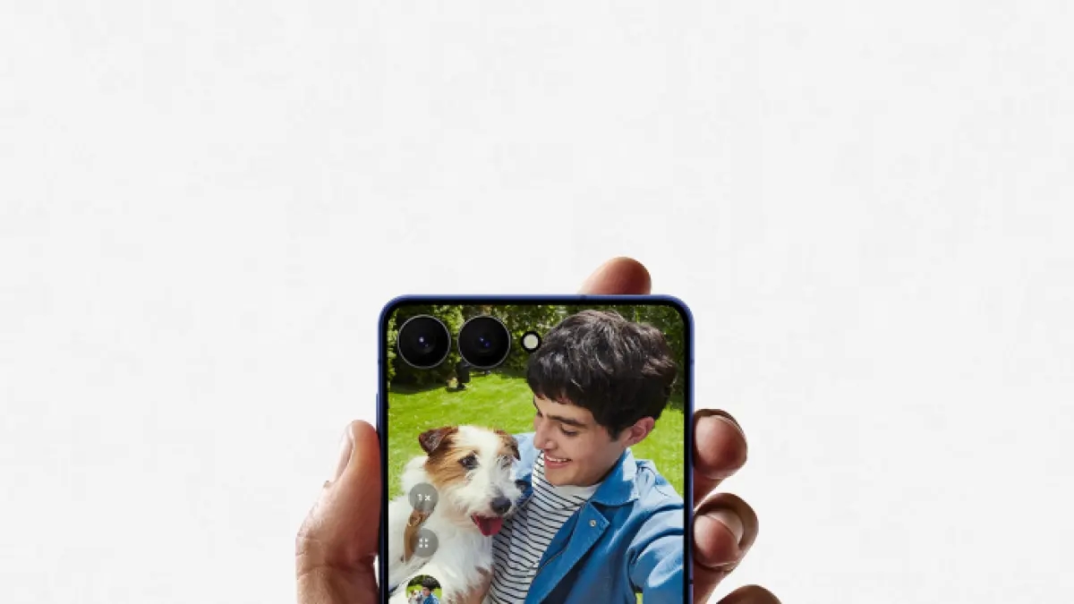 A Samsung lança o Galaxy Z Flip7 com o novo FlexWindow e Galaxy AI no evento Unpacked 2025.