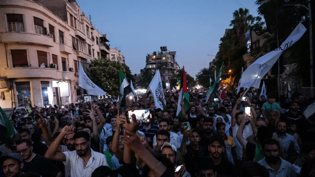 Middle East tensions: The United States announces an agreement to end the conflict between Israel and Syria.