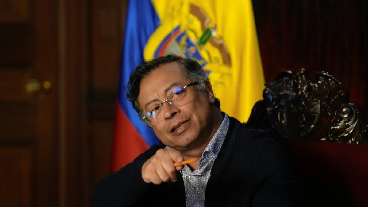 President Gustavo Petro geeft een toespraak waarin hij de laatste drie jaar van zijn ambtstermijn terugblikt.