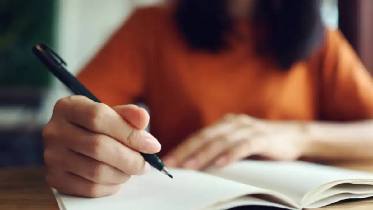 Quanto é (18 ÷ 3 + 2) × (5² - 4)? O desafio matemático que apenas 1% das pessoas consegue resolver em menos de 30 segundos.
