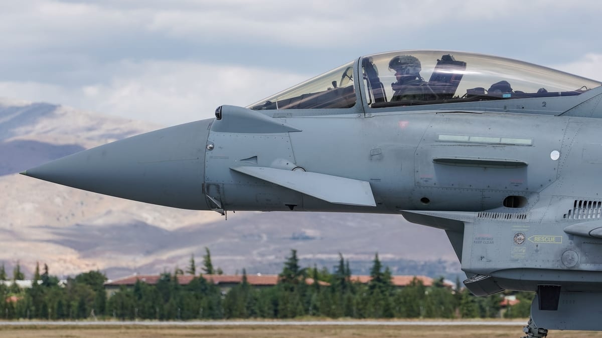 Caças: o J-10C da China supera os jatos europeus em combate aéreo