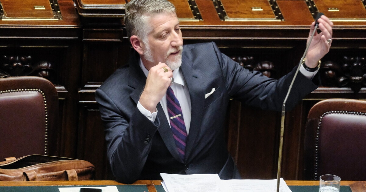 Giuli, il Callido. Non va al Premio Strega e dice "non ho ricevuto i libri. Loda Massini e recita la parte del moralizzatore sul tax credit