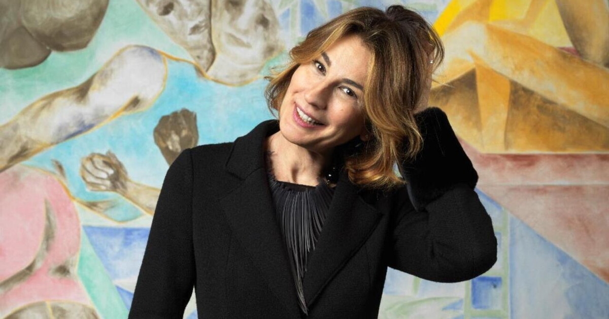 Laura Valente: "Millennium Naples" viert San Gennaro, het Fringe Festival, Eduardo en Croce