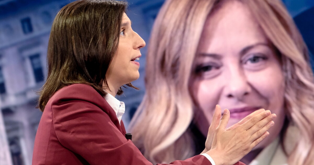Meloni ve Schlein'in fotoğrafları "Phica.eu" forumunda da yer alıyor.