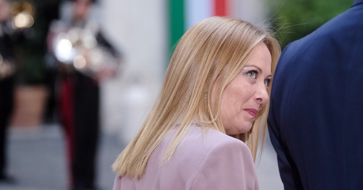 Meloni sagt Nein zu Vannacci. „Er wird dafür sorgen, dass wir die Wahlen verlieren.“ FdI und der vorzeitige Rücktritt von Attilio Fontana.