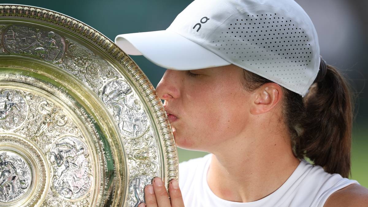 Iga Świątek'in Wimbledon zaferine giden yolu! Polonyalı tenisçinin tüm maçlarının önemli anları (VİDEO)