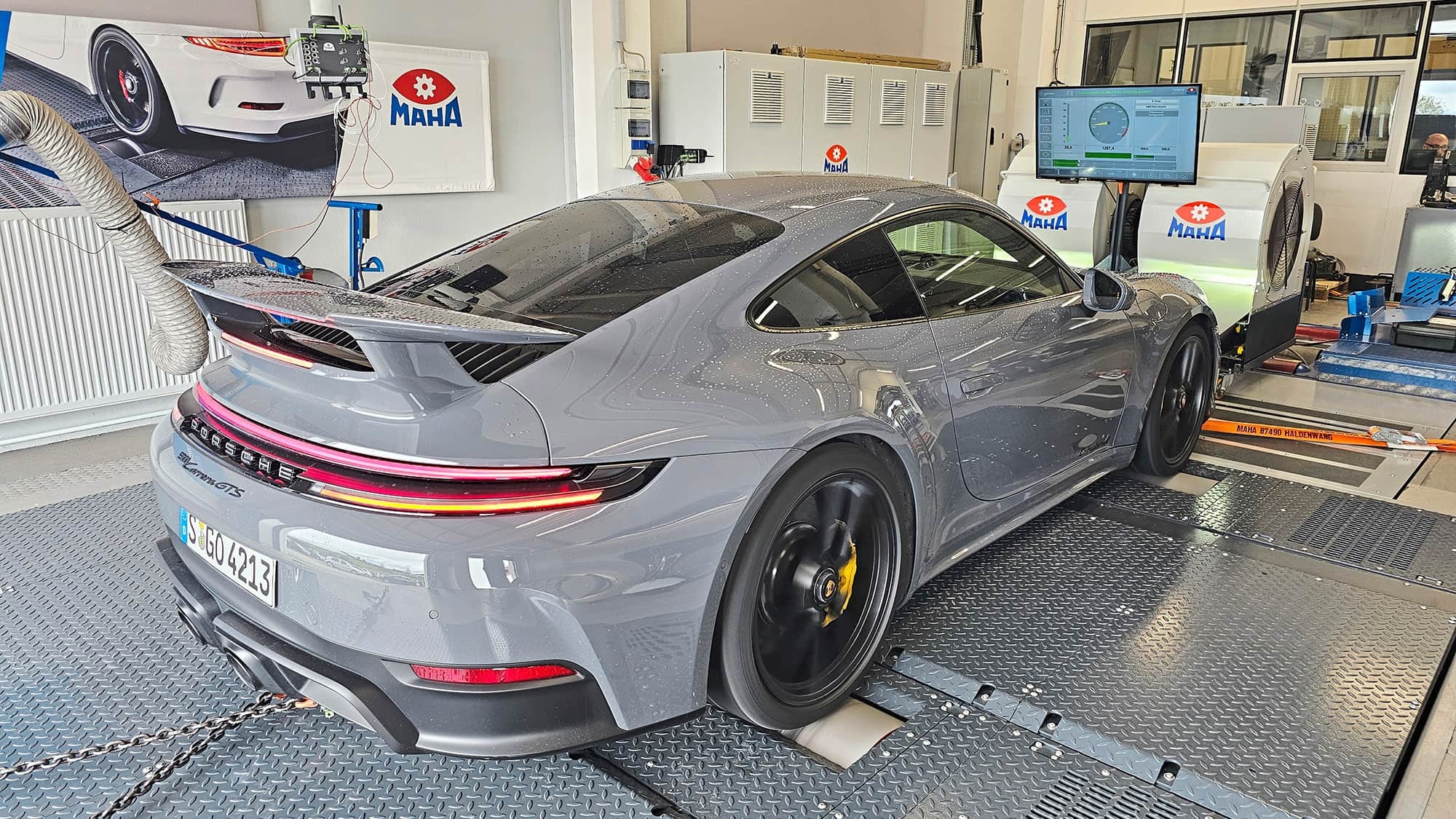 Porsche 911 Carrera GTS Supertest: 5 segundos mais rápido no Nordschleife