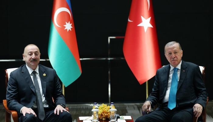 O presidente Erdoğan se encontrou com o presidente do Azerbaijão, Aliyev